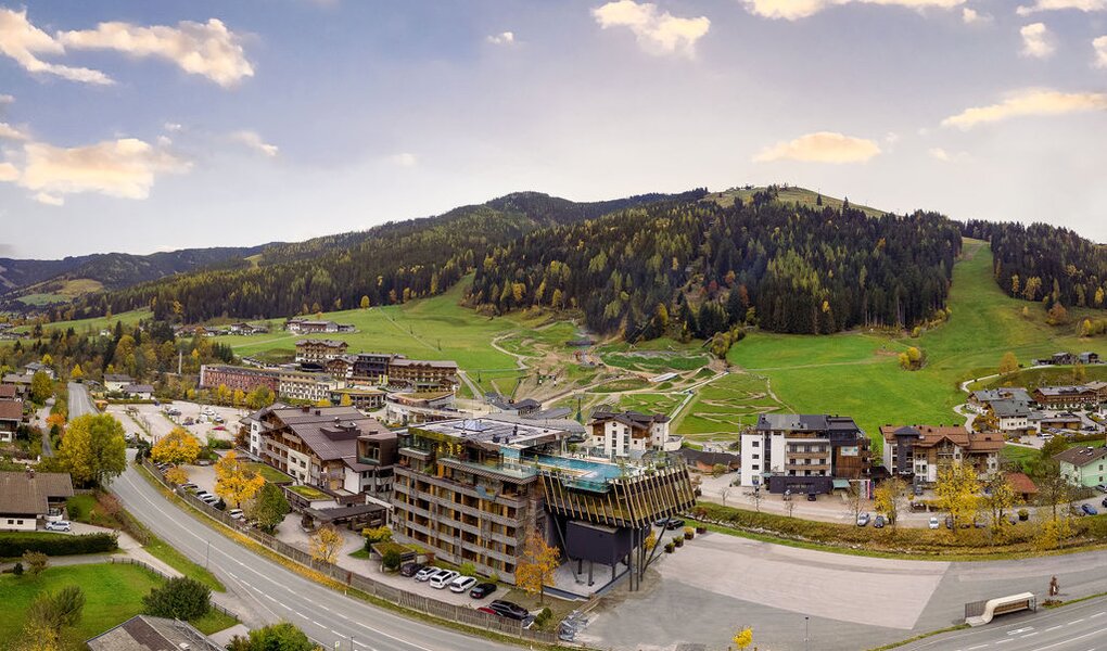 hotel in the middle of the hiking area