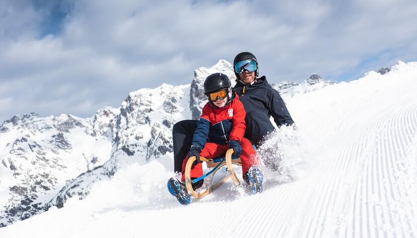 Rodeln mit Kind in Leogang